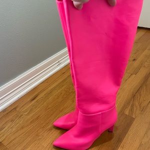 Size 9, like new Pink Nine West boots